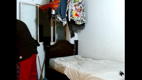 Snapshot of miguelsantos_666 chatting on February 15, 2026, 7:51 am Miguel Angel Santos online show from February 15, 2026, 7:51 am