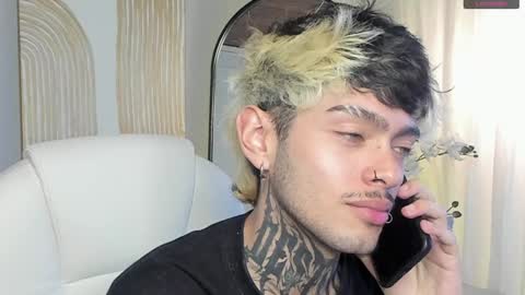 Snapshot of mihailleroy chatting on December 13, 2024, 7:10 pm MIHAIL LEROY finally independent model online show from December 13, 2024, 7:10 pm