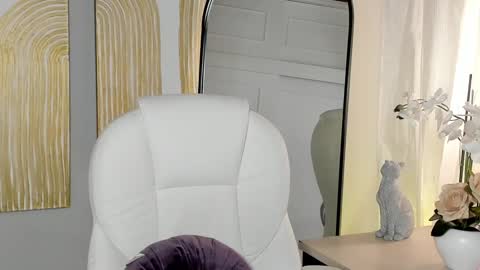 Snapshot of mihailleroy chatting on January 15, 2025, 2:38 am MIHAIL LEROY finally independent model online show from January 15, 2025, 2:38 am