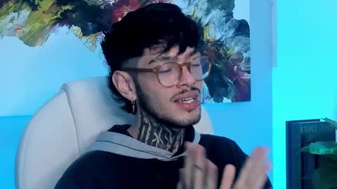 Snapshot of mihailleroy chatting on February 12, 2025, 7:34 am MIHAIL LEROY finally independent model online show from February 12, 2025, 7:34 am