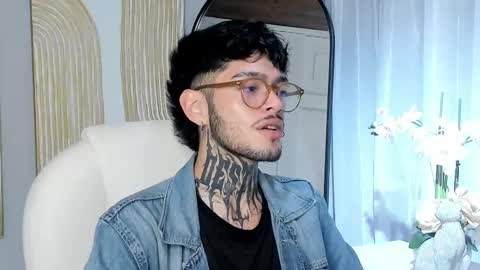 Snapshot of mihailleroy chatting on February 15, 2025, 12:26 am MIHAIL LEROY finally independent model online show from February 15, 2025, 12:26 am