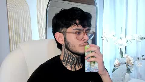 Snapshot of mihailleroy chatting on February 28, 2025, 11:34 pm MIHAIL LEROY finally independent model online show from February 28, 2025, 11:34 pm