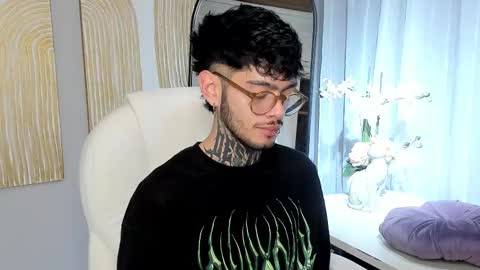 Snapshot of mihailleroy chatting on March 8, 2025, 2:12 am MIHAIL LEROY finally independent model online show from March 8, 2025, 2:12 am