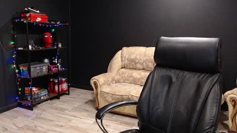 Snapshot of mihasikd chatting on December 24, 2024, 3:58 pm Misha Winchester online show from December 24, 2024, 3:58 pm