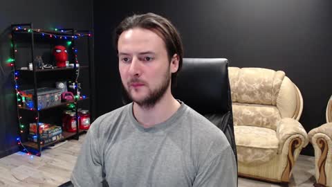 Snapshot of mihasikd chatting on January 14, 2025, 5:45 pm Misha Winchester online show from January 14, 2025, 5:45 pm