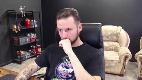 Misha Winchester online show from October 16, 2025, 9:43 am