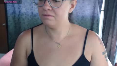 Snapshot of miia_big1boobs chatting on May 29, 2026, 4:49 pm miia big1boobs online show from May 29, 2026, 4:49 pm