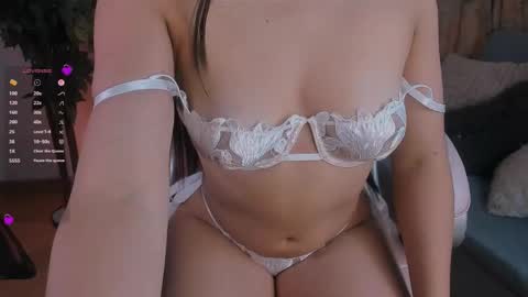miia_bx online show from May 23, 2026, 8:46 pm