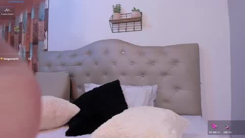 Mia Jhones online show from January 25, 2025, 2:37 am