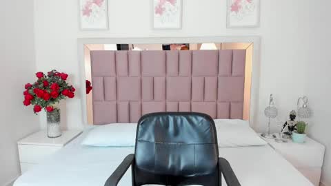 Snapshot of miia_palmerr chatting on January 19, 2025, 7:58 pm Mia online show from January 19, 2025, 7:58 pm