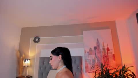 Snapshot of miia_smiith02 chatting on December 15, 2024, 12:28 pm luisa online show from December 15, 2024, 12:28 pm