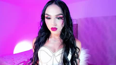 Snapshot of miia_sophia chatting on January 17, 2026, 7:02 am online show from January 17, 2026, 7:02 am