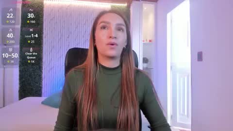 Snapshot of miia_taylors chatting on October 15, 2025, 2:17 pm Miia 3 online show from October 15, 2025, 2:17 pm