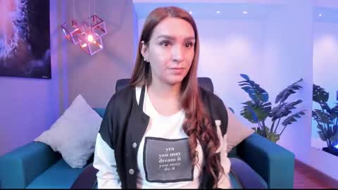 Snapshot of miia_taylors chatting on October 18, 2025, 12:06 pm Miia 3 online show from October 18, 2025, 12:06 pm