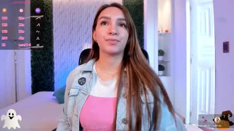 Snapshot of miia_taylors chatting on October 31, 2025, 12:17 pm Miia 3 online show from October 31, 2025, 12:17 pm