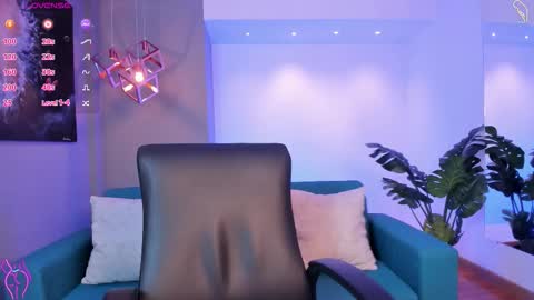 Miia 3 online show from November 24, 2025, 11:43 am