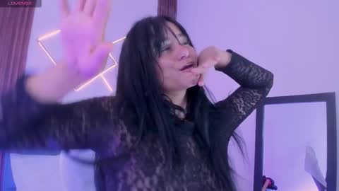 Snapshot of miiaa_jones chatting on February 25, 2026, 1:43 pm Mia online show from February 25, 2026, 1:43 pm