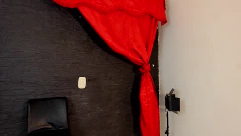  MELANIE  online show from October 2, 2025, 8:21 am