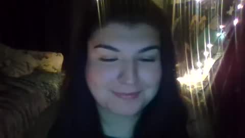 mamimeows online show from December 8, 2024, 10:19 am