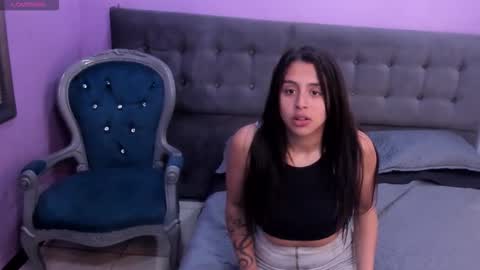 Snapshot of miilky__ chatting on February 9, 2026, 8:35 pm Miilky online show from February 9, 2026, 8:35 pm