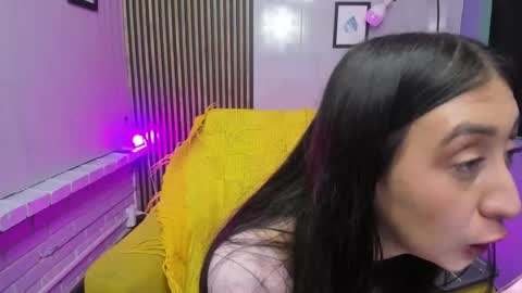 miilu  online show from November 22, 2025, 3:27 am