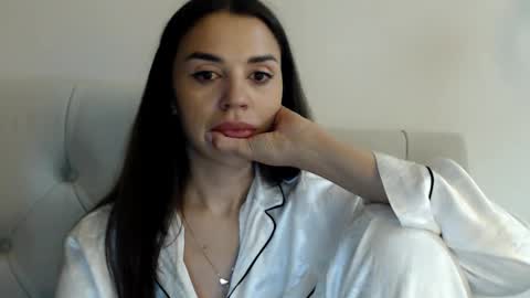 Snapshot of mika_gold7 chatting on October 1, 2025, 10:05 pm Mika online show from October 1, 2025, 10:05 pm