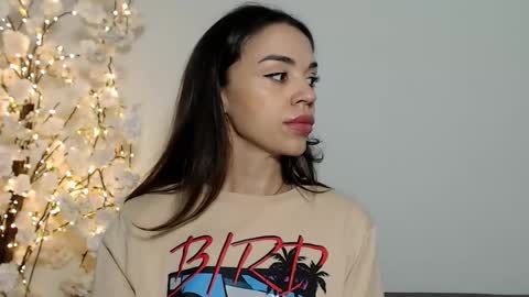 Snapshot of mika_gold7 chatting on October 11, 2025, 10:36 am Mika online show from October 11, 2025, 10:36 am