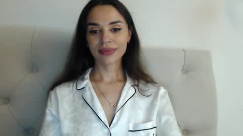 Snapshot of mika_gold7 chatting on October 13, 2025, 10:32 pm Mika online show from October 13, 2025, 10:32 pm