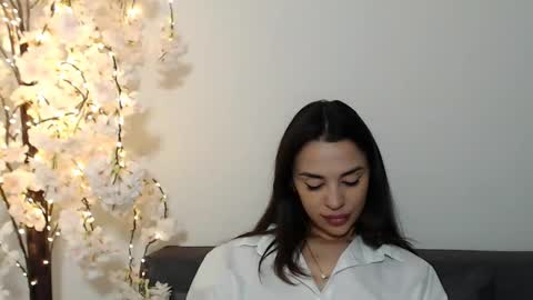 Snapshot of mika_gold7 chatting on October 30, 2025, 4:52 pm Mika online show from October 30, 2025, 4:52 pm