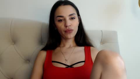 Snapshot of mika_gold7 chatting on October 31, 2025, 5:25 pm Mika online show from October 31, 2025, 5:25 pm