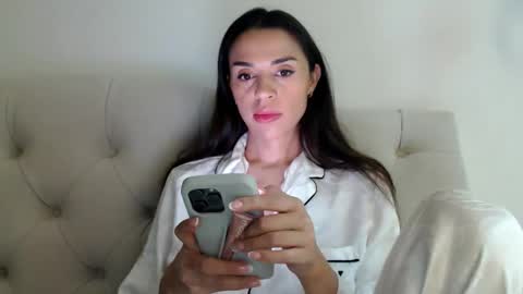 Snapshot of mika_gold7 chatting on November 14, 2025, 7:12 pm Mika online show from November 14, 2025, 7:12 pm