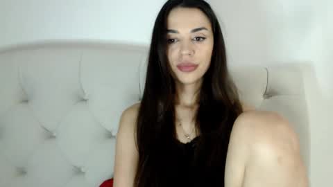 Snapshot of mika_gold7 chatting on November 16, 2025, 8:25 pm Mika online show from November 16, 2025, 8:25 pm