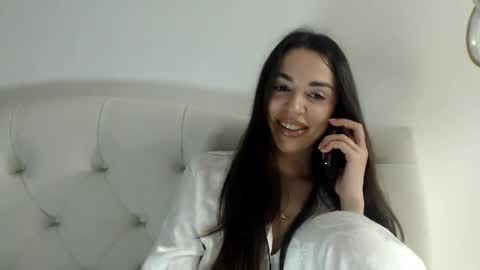 Snapshot of mika_gold7 chatting on February 18, 2026, 5:42 pm Mika online show from February 18, 2026, 5:42 pm