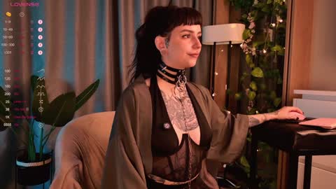 mika_moon_ online show from December 9, 2024, 7:18 pm