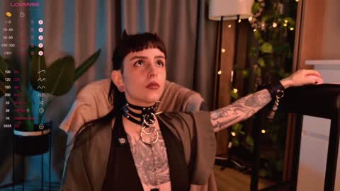 mika_moon_ online show from December 9, 2024, 10:20 pm