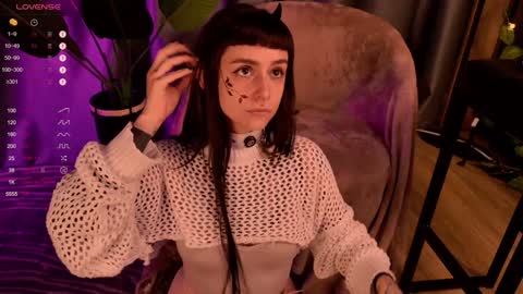 mika_moon_ online show from December 15, 2024, 9:20 pm