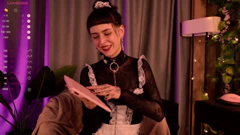 mika_moon_ online show from December 16, 2024, 8:05 pm