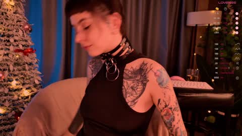 mika_moon_ online show from December 30, 2024, 2:42 am