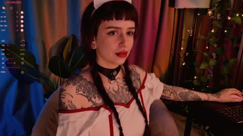 mika_moon_ online show from January 25, 2025, 9:46 pm