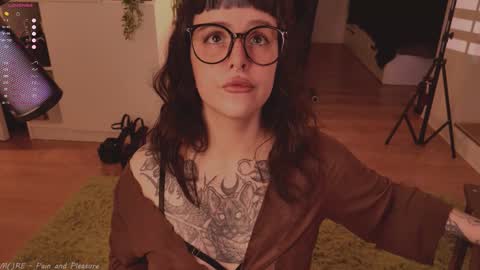 mika_moon_ online show from September 27, 2025, 6:57 pm