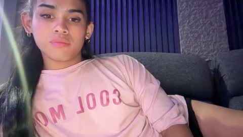 Snapshot of mika_pedersen chatting on November 4, 2025, 5:01 pm mika_pedersen online show from November 4, 2025, 5:01 pm