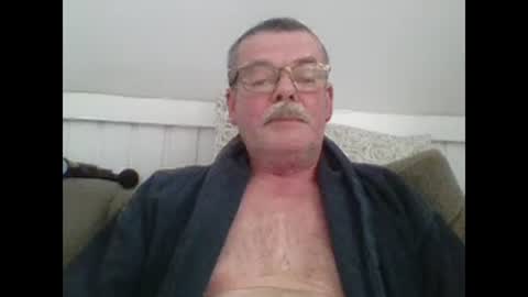 Snapshot of mikael42 chatting on February 18, 2026, 9:27 am mikael42 online show from February 18, 2026, 9:27 am