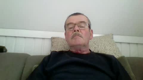 Snapshot of mikael42 chatting on April 11, 2026, 12:53 pm mikael42 online show from April 11, 2026, 12:53 pm