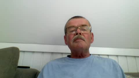 mikael42 online show from July 21, 2026, 1:13 pm
