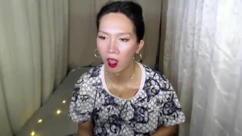 Snapshot of mikaellasander chatting on January 23, 2025, 2:33 am ELLA online show from January 23, 2025, 2:33 am