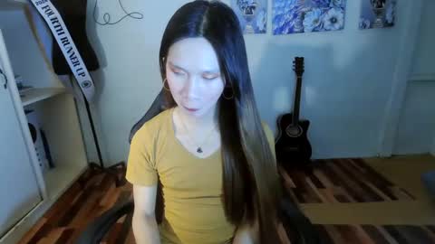 Snapshot of mikaellasander chatting on February 13, 2025, 1:26 pm ELLA online show from February 13, 2025, 1:26 pm