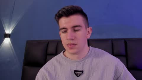 mikael online show from November 22, 2025, 5:17 am