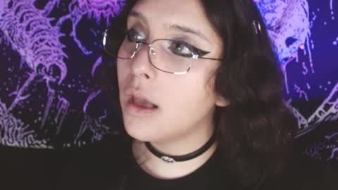 Mika online show from November 19, 2025, 10:54 pm