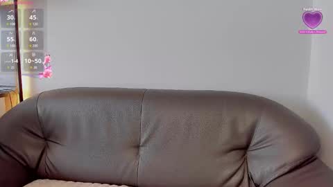 mikasssu online show from January 18, 2026, 9:57 am