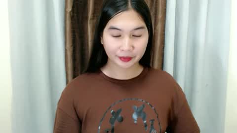 Kyla online show from November 4, 2025, 8:13 am